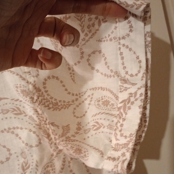 Elegant Cream and Brown Patterned Women's Top - Picture 4 of 5